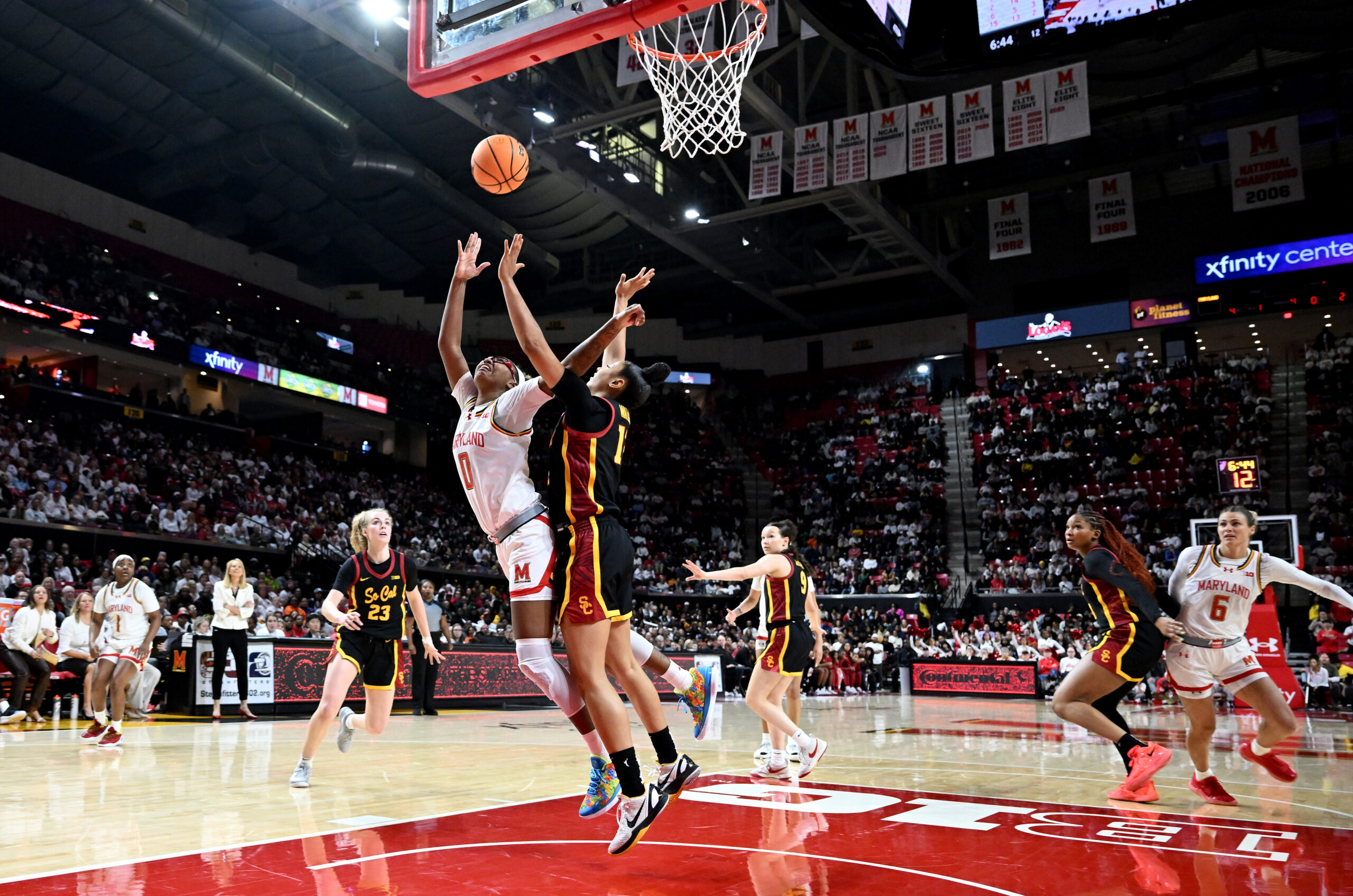 USC beats Maryland in midweek NCAA basketball game

