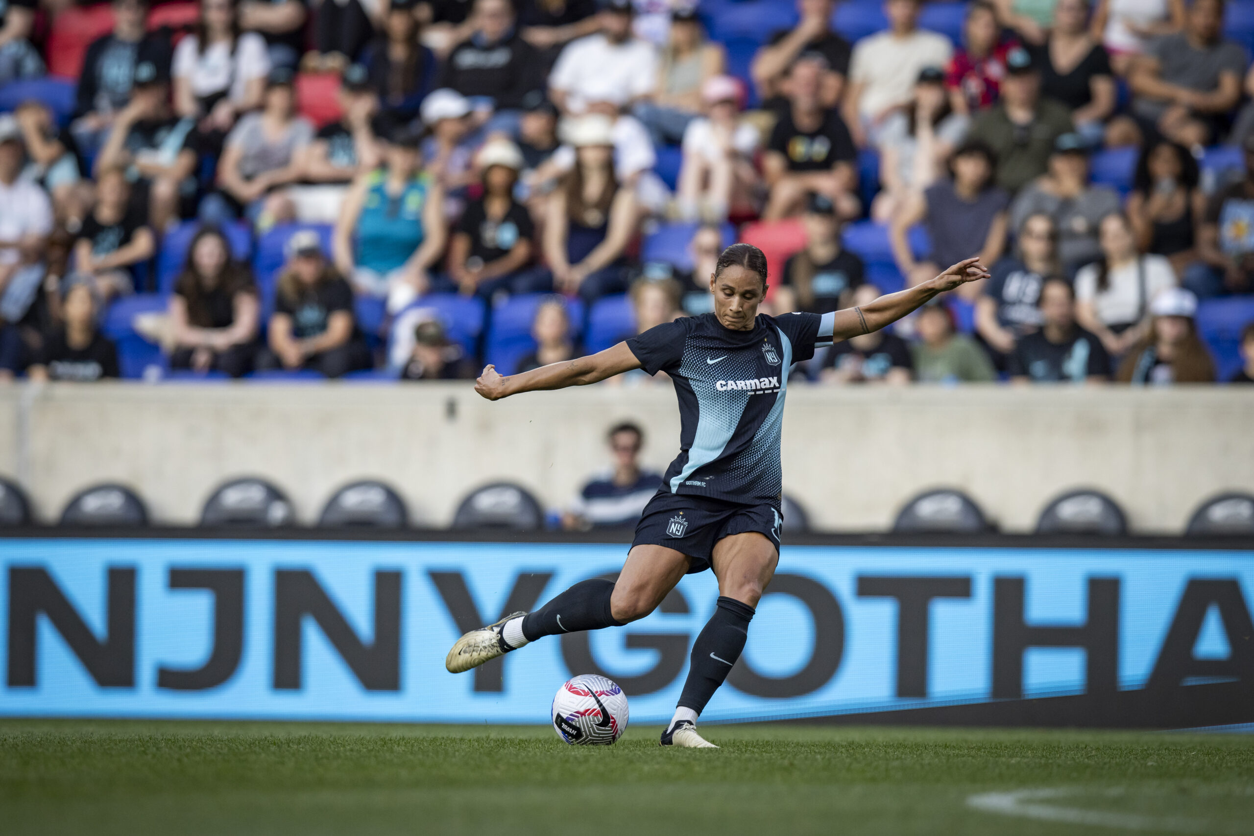 Gotham's Lynn Williams traded to Seattle Reign